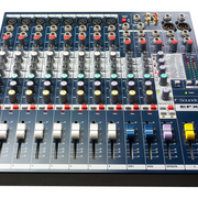 EFX8 Soundcraft Pa Mengtafel