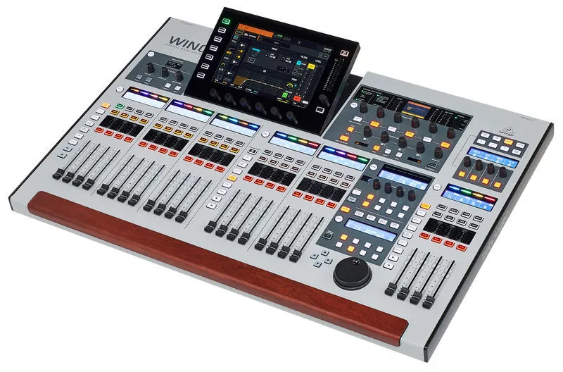 WING Behringer 48-kanaals Digitale Stereo Mixer (Grijs)