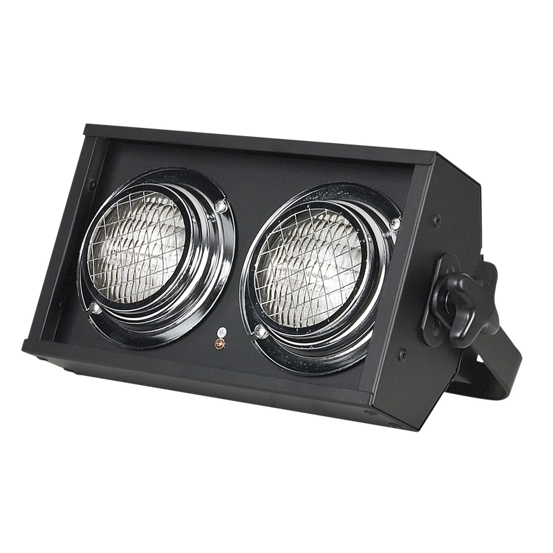STAGE BLINDER 2 DMX SHOWTEC INCL 2X LAMP 120V 650W BLACK