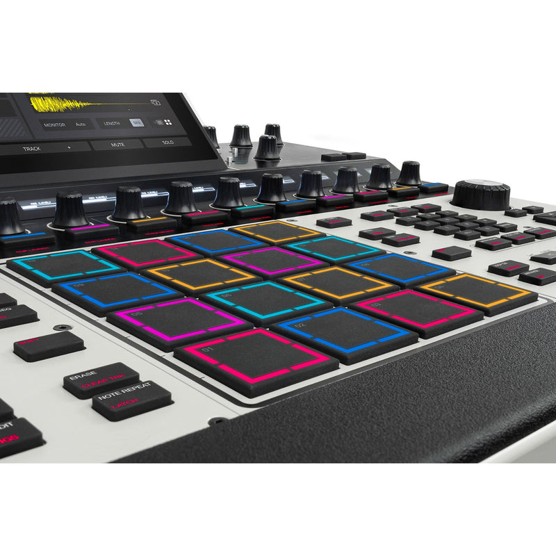 MPC XL AKAI Standalone Sampling &amp; Sequencing Station
