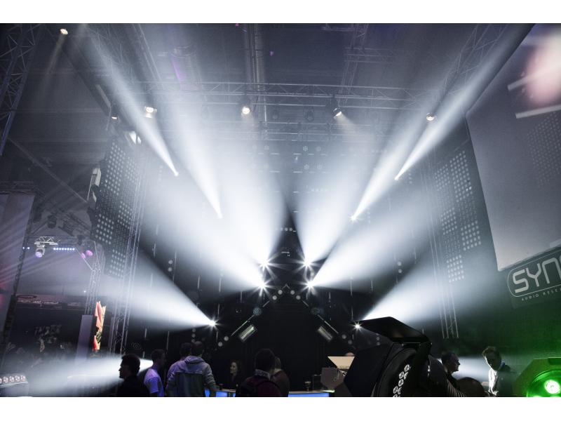 BTX-TITAN BRITEQ MOVING HEAD BEAM + SPOT + WASH
