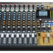 MODEL 12 TASCAM 10-KANAALS MENGPANEEL