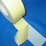 Dubbelzijdige Tape Exhibition Geel 50mm x 50m